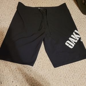 Mens Size 36 Oakley Swim Trunks